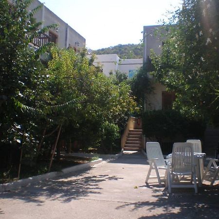Ilios Apartments Poros Town Ngoại thất bức ảnh