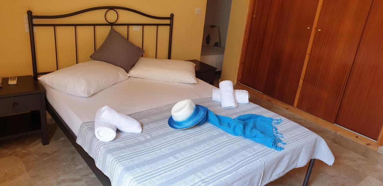 Ilios Apartments Poros Town Ngoại thất bức ảnh